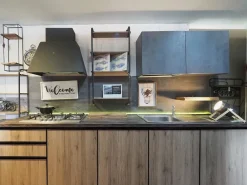 Collezione esclusiva Cucina rovere chiaro industriale con penisola Cucina industrial colonne e piano snack  - Cucine Con Penisola