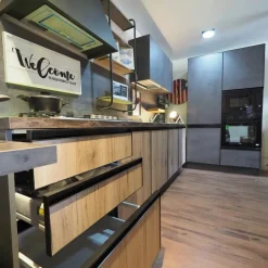Collezione esclusiva Cucina rovere chiaro industriale con penisola Cucina industrial colonne e piano snack - Cucine Con Penisola