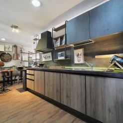 Collezione esclusiva Cucina rovere chiaro industriale con penisola Cucina industrial colonne e piano snack - Cucine Con Penisola