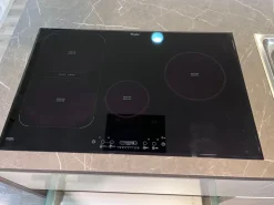 Scavolini Cucina moderna con isola bianca in laccata lucido Scenery- Cucine Ad Isola|Cucine Moderne