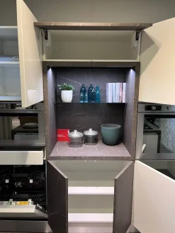 Scavolini Cucina moderna con isola bianca in laccata lucido Scenery- Cucine Ad Isola|Cucine Moderne