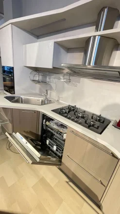 Cucina Skyline moderna grigia lineare scontata 53%^Snaidero New