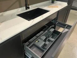 Cucina moderna con isola altri colori in laccata opaco Metropolis^Stosa