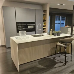 Arredo3 Cucina Time moderna grigia con isola scontata 30%- Cucine Ad Isola|Cucine Moderne