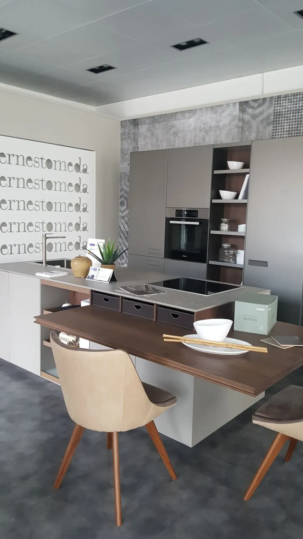 Ernestomeda Cucina tortora design ad isola Soul in Offerta Outlet- Cucine Ad Isola|Cucine Design