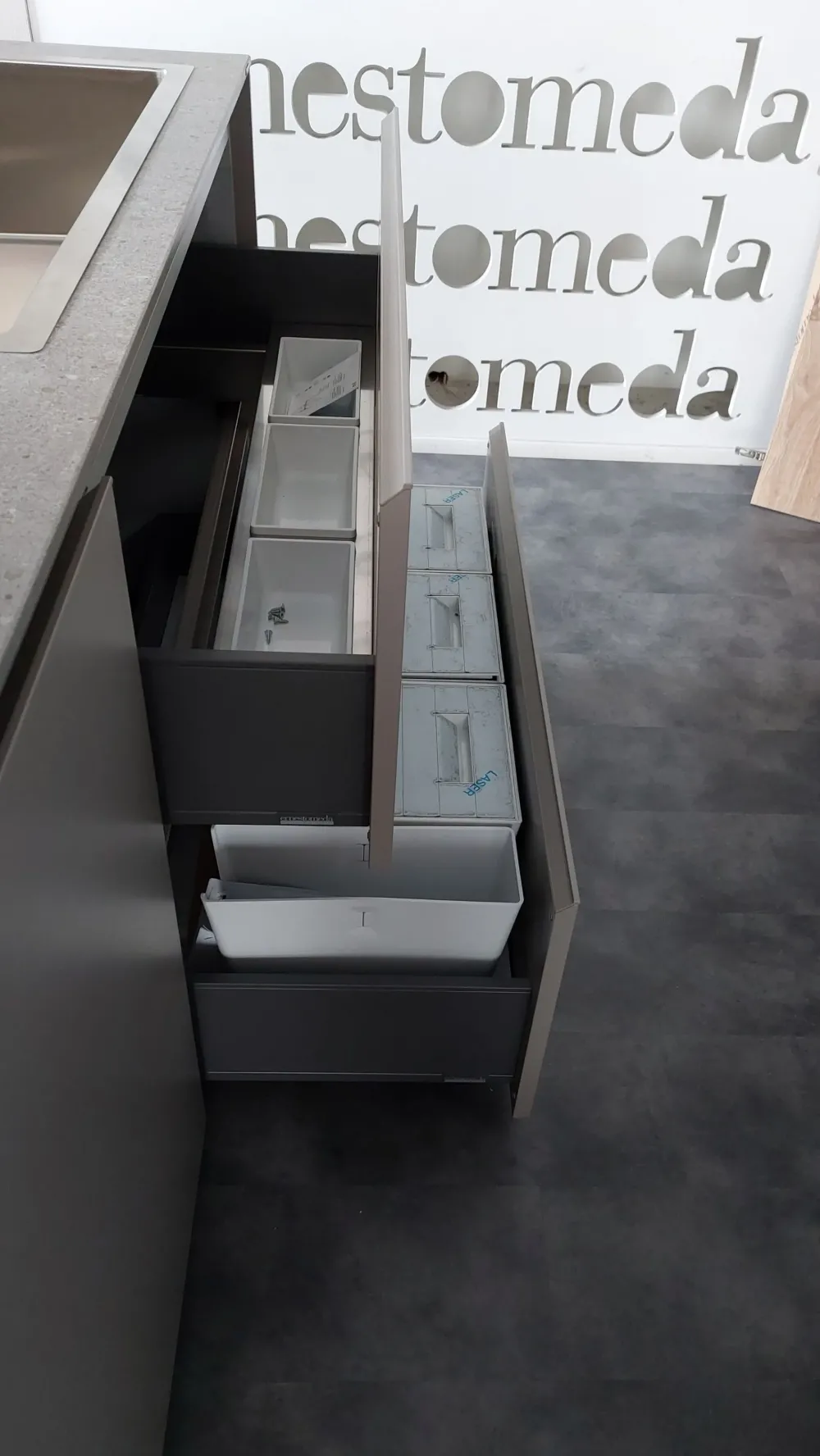 Ernestomeda Cucina tortora design ad isola Soul in Offerta Outlet- Cucine Ad Isola|Cucine Design