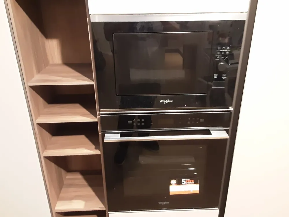 Cucina tortora design ad angolo Glass scontata^Arredo3 New