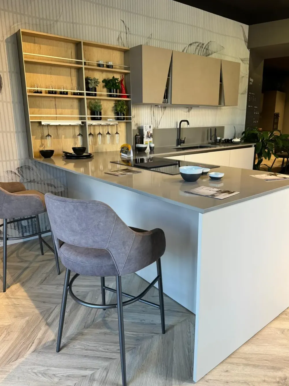 Cucina tortora moderna ad angolo Infinity scontata^Stosa Hot