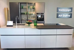 Cucina tortora moderna con isola Logica 2.2 soho a soli 12006 Euro Cucine Moderne|Cucine Ad Isola