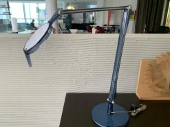 Kartell Da tavolo Aledin tec a prezzo Outlet- Lampade Da Tavolo