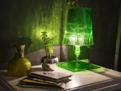 Kartell Da tavolo in plastica Take a prezzo Outlet- Lampade Da Tavolo