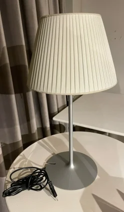 Flos Da tavolo Romeo soft t1 con un ribasso esclusivo- Lampade Da Tavolo
