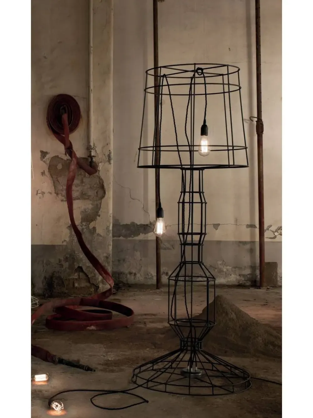 Sale Da terra in altro Sisma piantana a prezzo scontato Lampade Da Terra