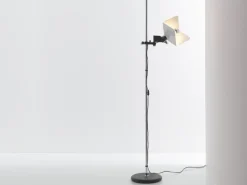 Linea Light Da terra Triedo piantana stilnovo stile Moderna a prezzi outlet- Lampade Da Terra