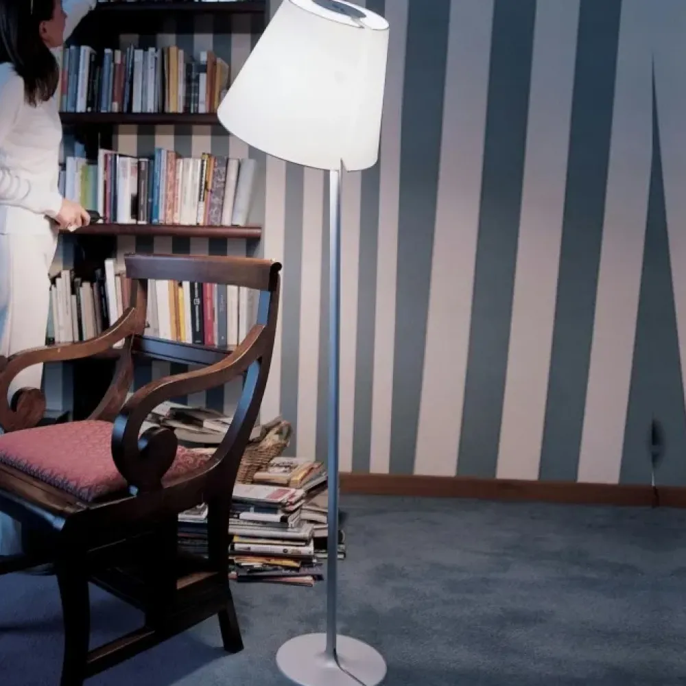 Da terra Melampo terra grigio a prezzo Outlet^Artemide Online