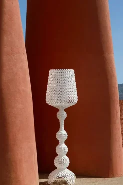 Da terra stile Moderna Kabuki lampada da terra bianca in offerta outlet^Kartell New