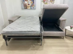 Outlet Divani letto con penisola Sasha di a prezzo ribassato Divani