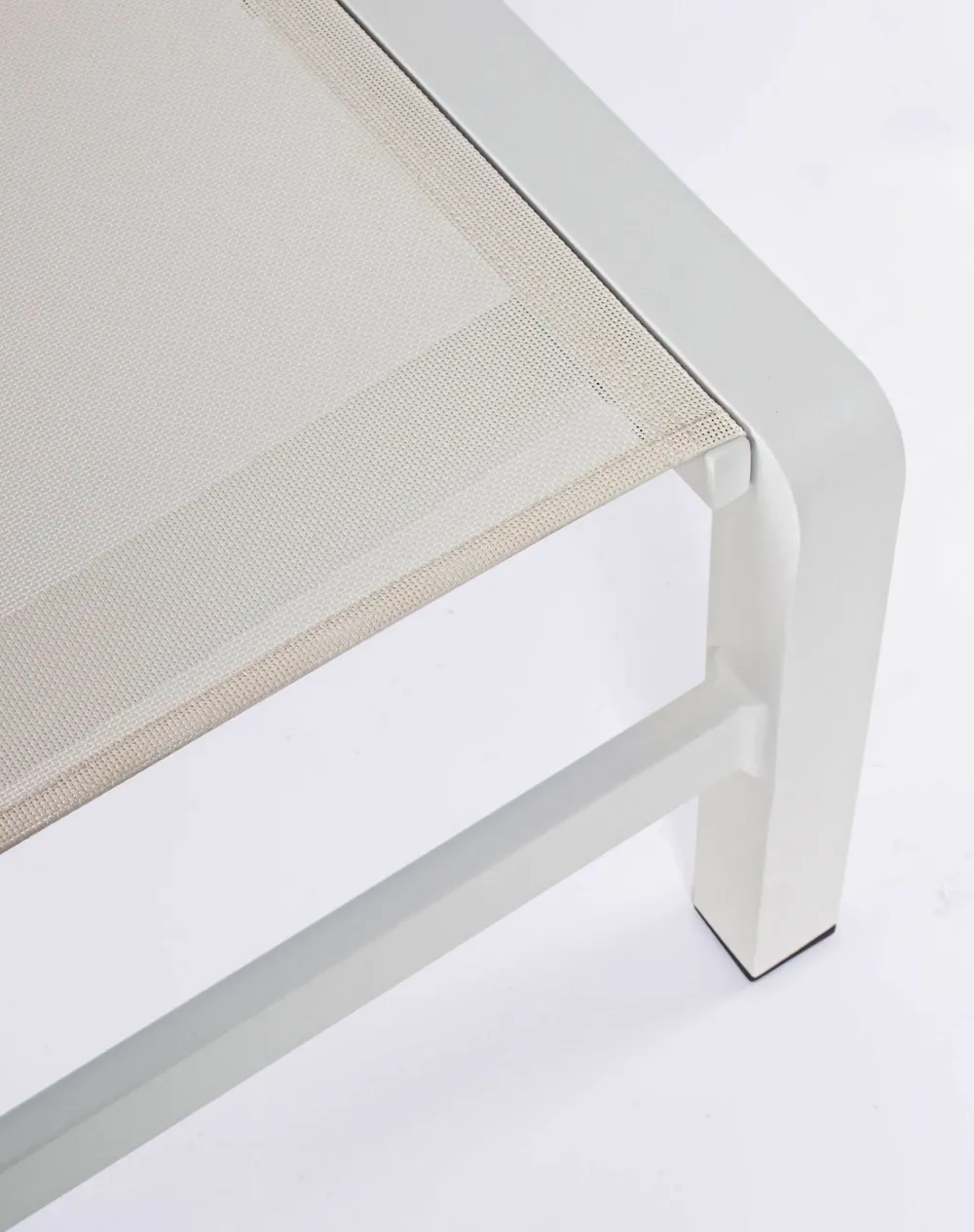 Divani per l'esterno : modello Lettino konnor in Offerta Outlet^Bizzotto Hot