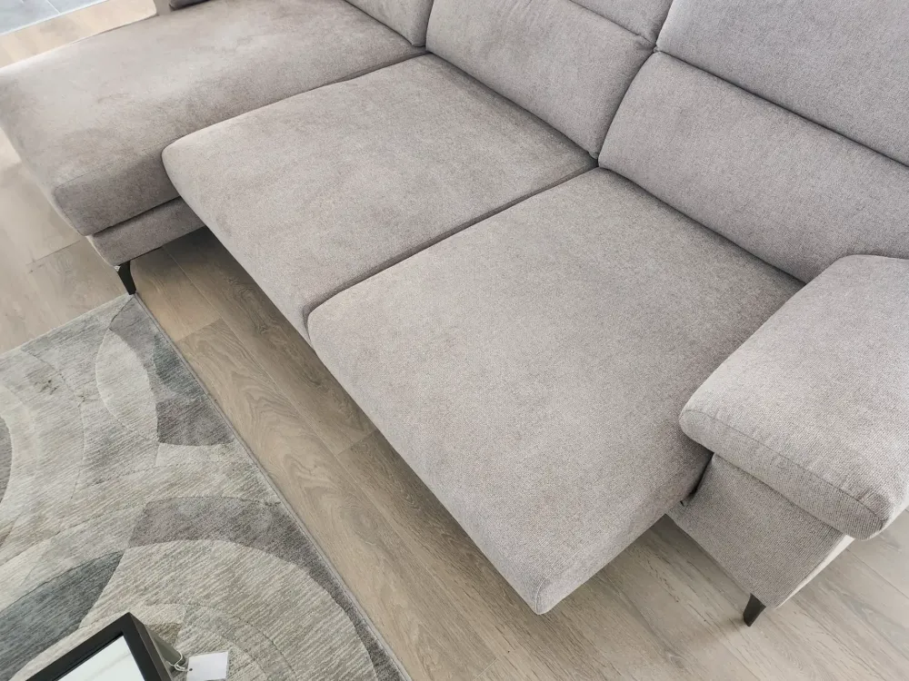 Outlet Divano a 4 posti modello All-in di a prezzo riservato Divani