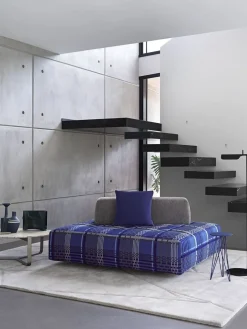 Divano a 3 posti modello Softbench di a prezzo riservato^Flou New