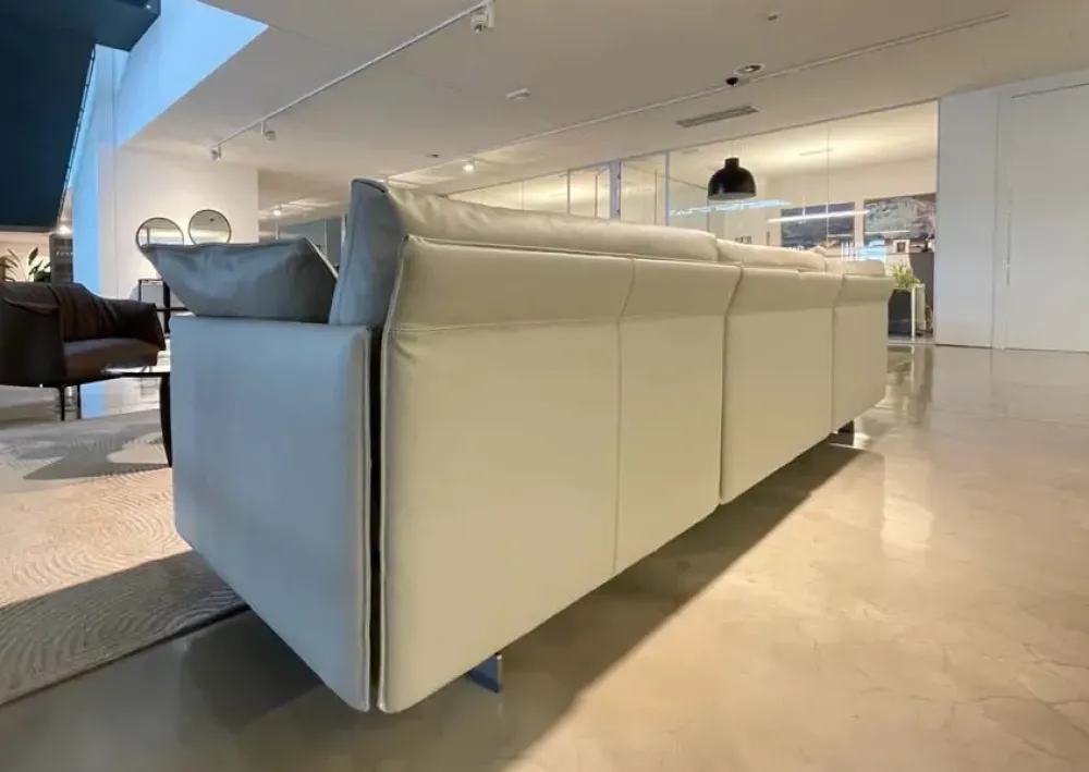 Divano Angolare Grantorino a 15028€^Poltrona Frau Online