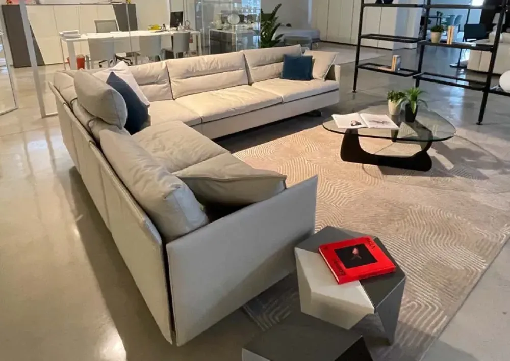 Divano Angolare Grantorino a 15028€^Poltrona Frau Online