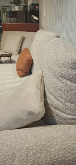 Clearance Divano Angolare modello Sinatra di a prezzi outlet Divani