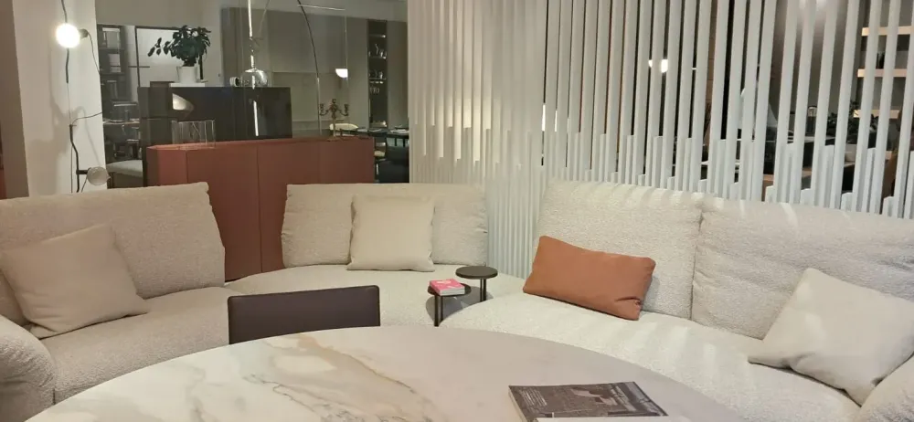 Clearance Divano Angolare modello Sinatra di a prezzi outlet Divani