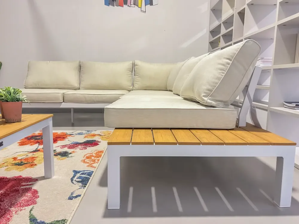 Divano Angolare Set salotto divano e tavolino in Offerta Outlet a 1364 Euro^Bizzotto Discount