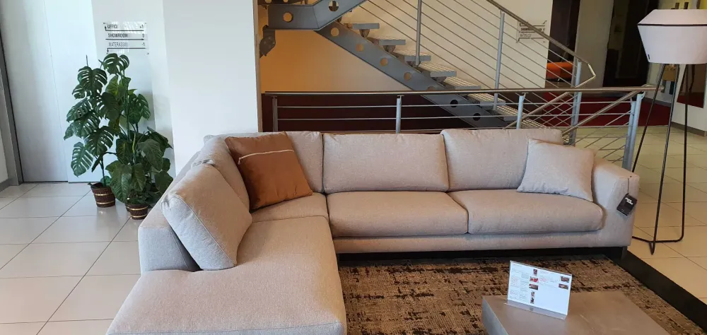 Ditre Italia Divano angolare tessuto in misto piuma a prezzo scontato- Divani