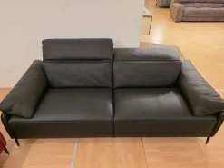 Clearance Divano Brignac tre posti fisso pelle di in stile moderno a prezzo scontato Divani