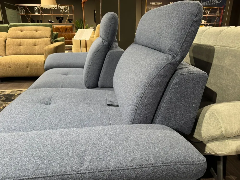 Divano Cassandra di in stile design a prezzo scontato^Gamma