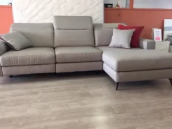 Divano Christopher in Tessuto sfoderabile di scontato 54%^Le Comfort Outlet