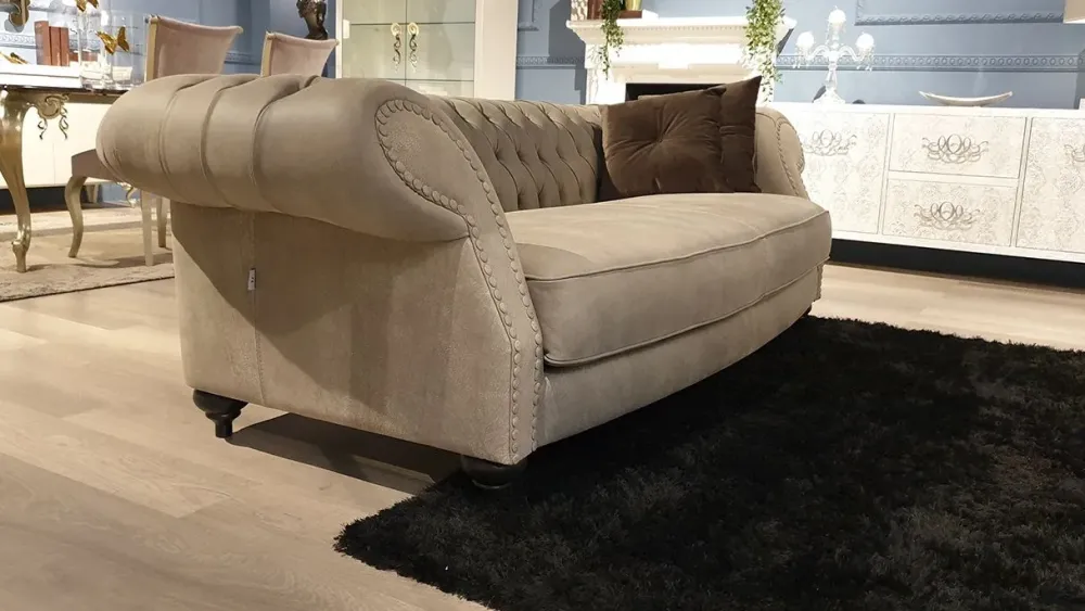 La casa moderna Divano Clain in Pelle a prezzo scontato- Divani