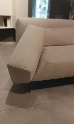 Discount Divano Con penisola Divano angolare spin di a prezzo ribassato Divani