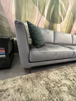 Divano con penisola Gregory a PREZZO OUTLET scontato del 50%^Doimo Salotti Online