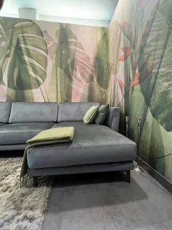 Divano con penisola Gregory a PREZZO OUTLET scontato del 50%^Doimo Salotti Online