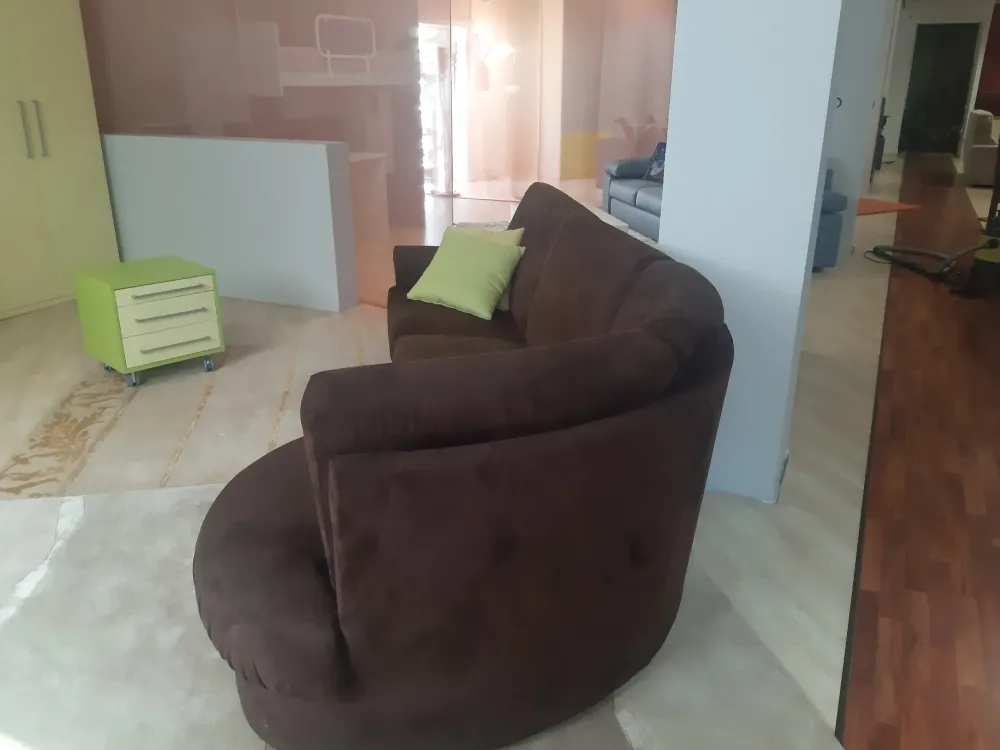 New Divano con penisola in Tessuto Girondo Rigo salotti Divani