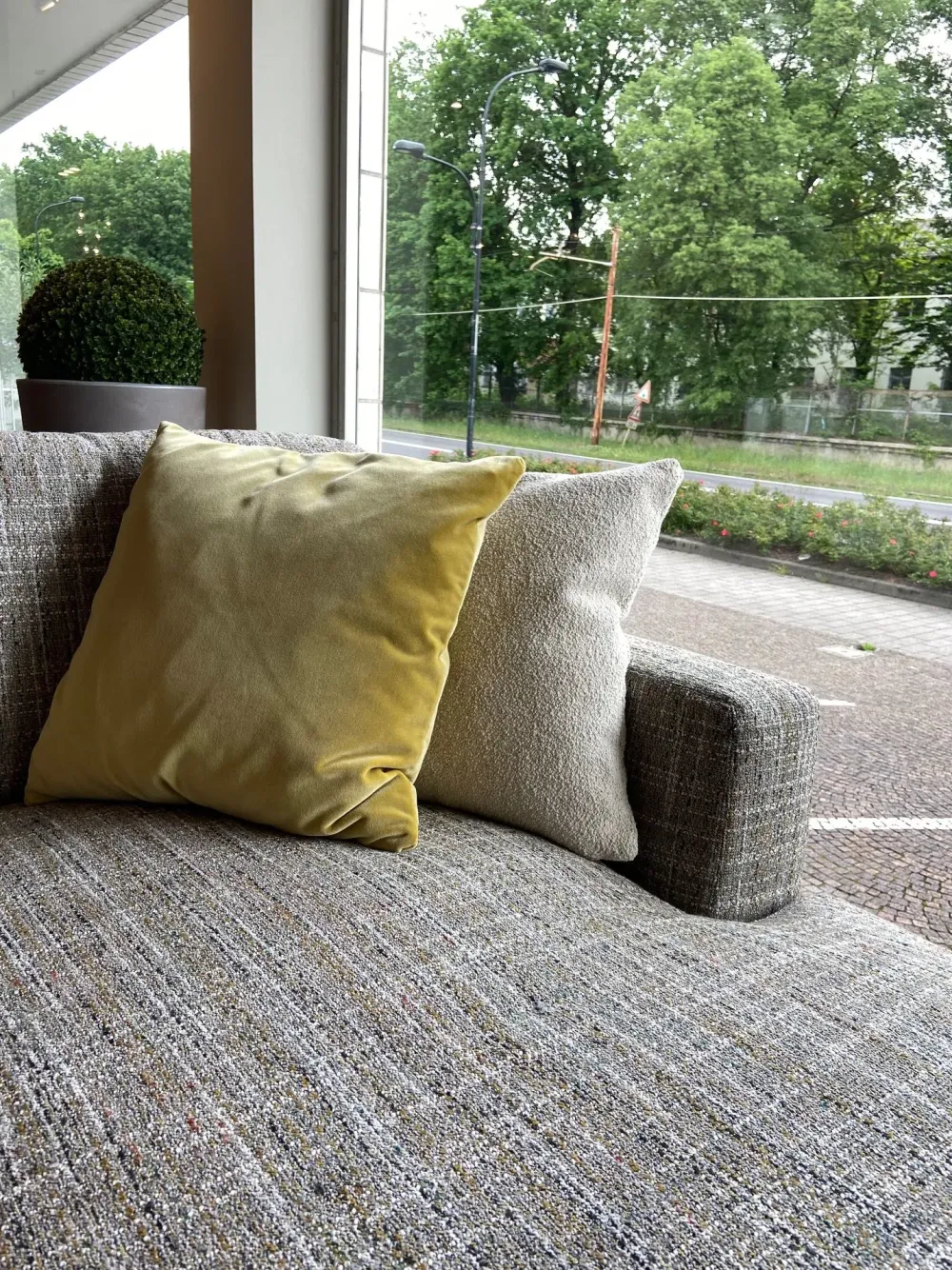 Divano con penisola in Tessuto a prezzo scontato^Bodema Online