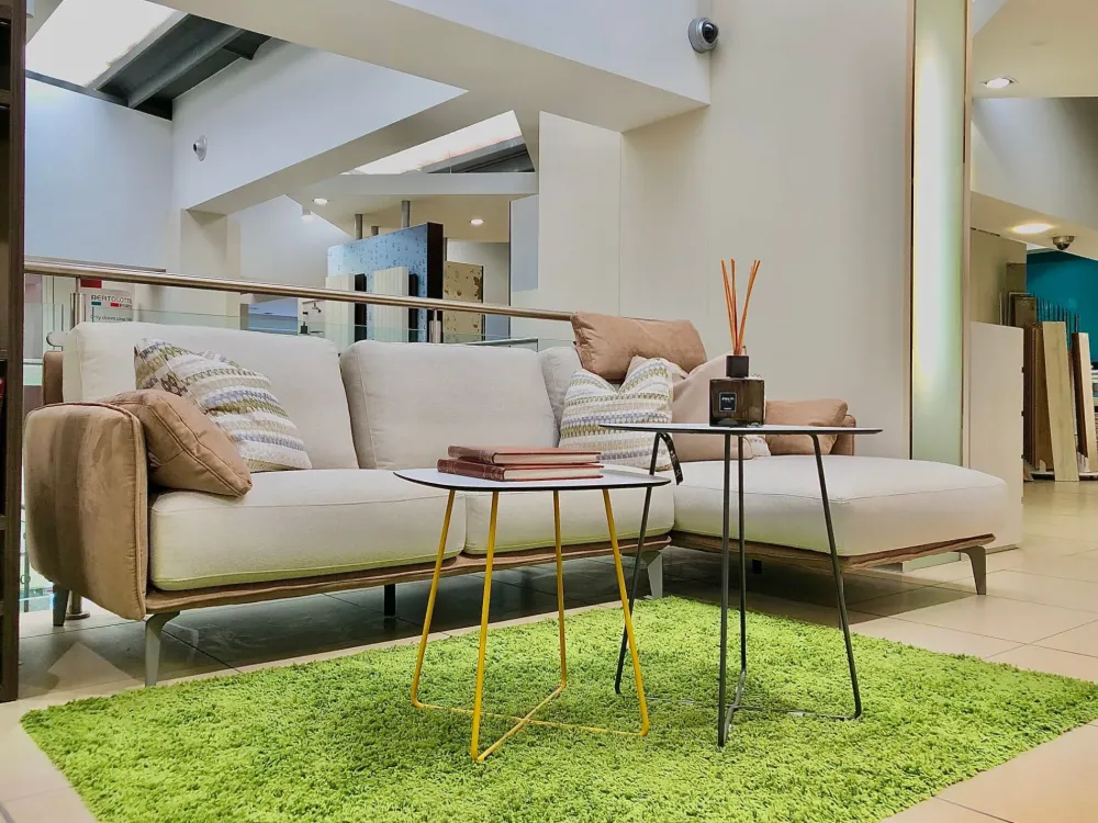 Hot Divano con penisola Living minimal a prezzi convenienti Divani