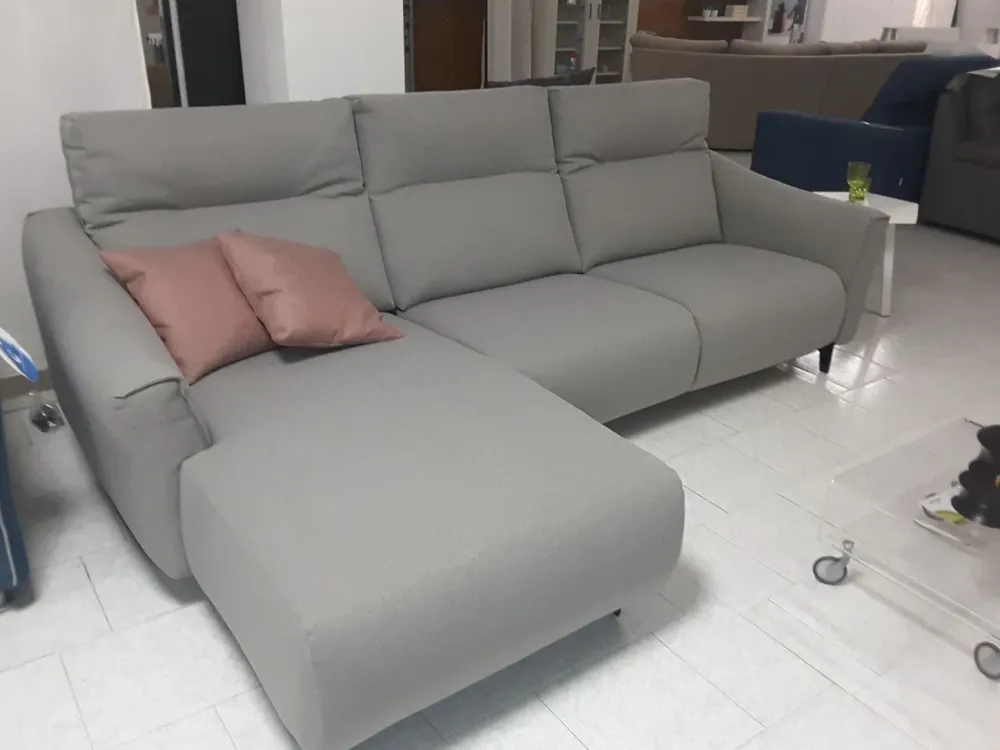 Divano Con penisola Madrid in Offerta Outlet a 3380€^Rosini Discount