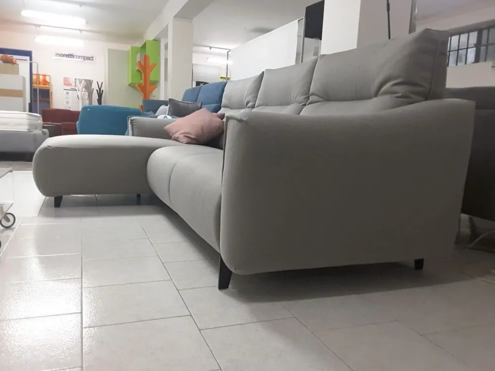 Divano Con penisola Madrid in Offerta Outlet a 3380€^Rosini Discount