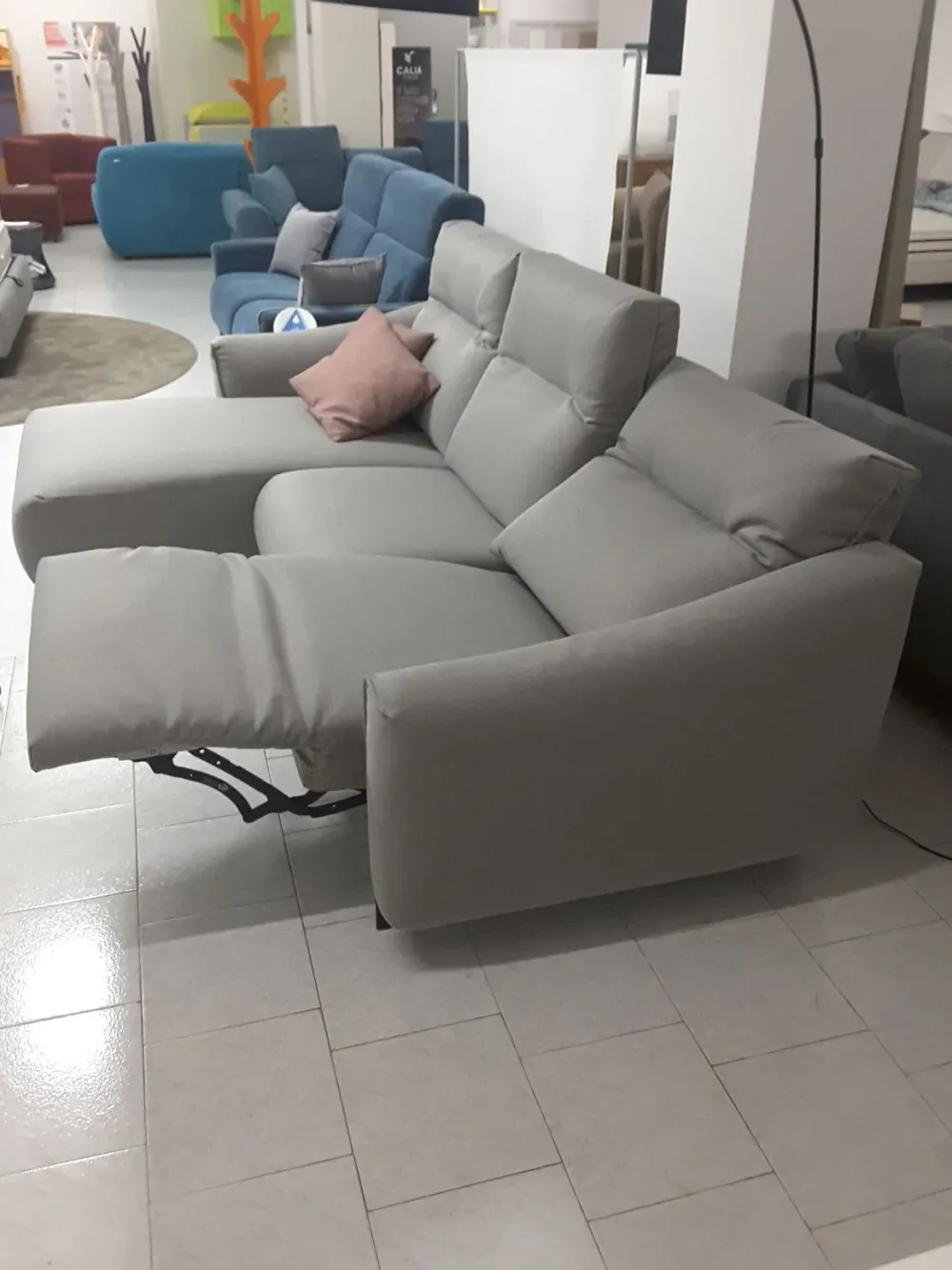 Divano Con penisola Madrid in Offerta Outlet a 3380€^Rosini Discount