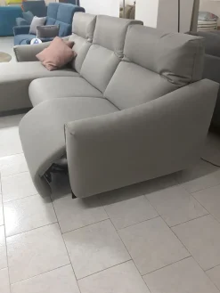 Divano Con penisola Madrid in Offerta Outlet a 3380€^Rosini Discount