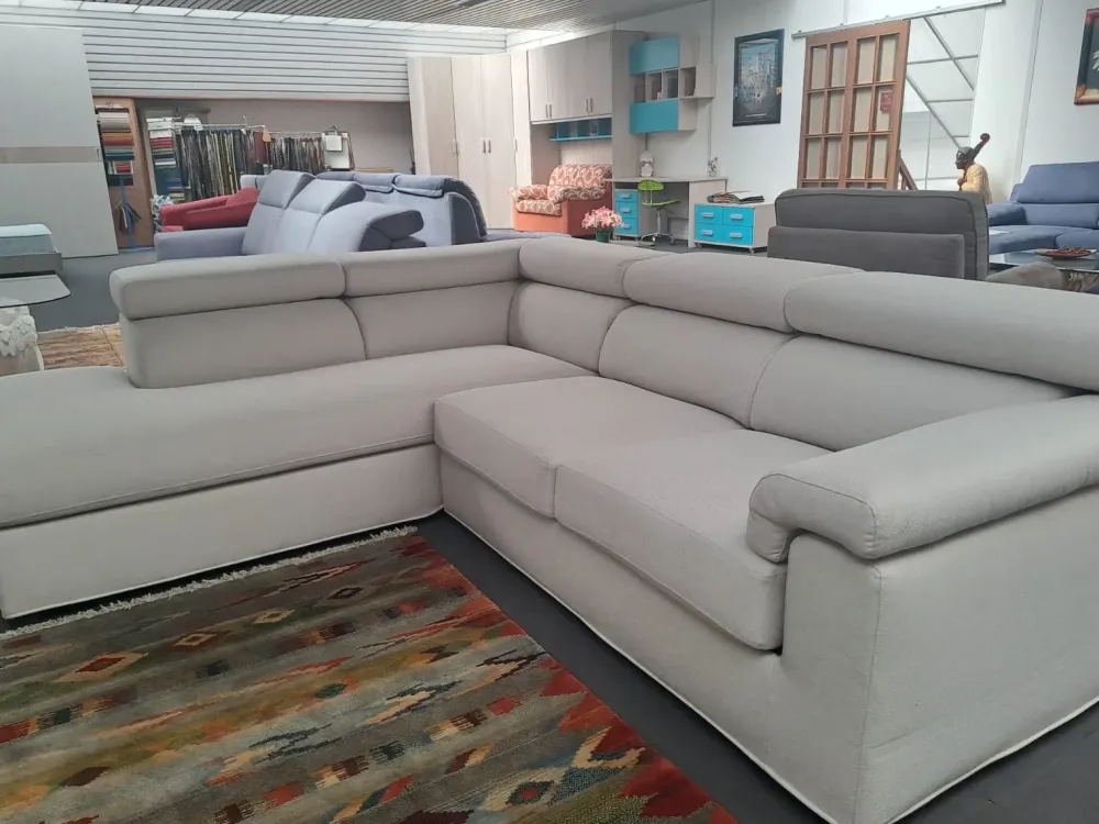 Divano con penisola modello Reflect di a prezzi convenienti^Samoa Discount