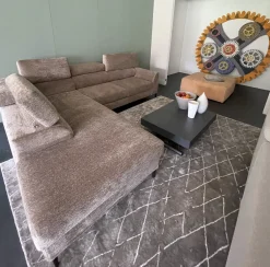 Divano Con penisola modello Divano penisola piede alto di in offerta^ZR Discount