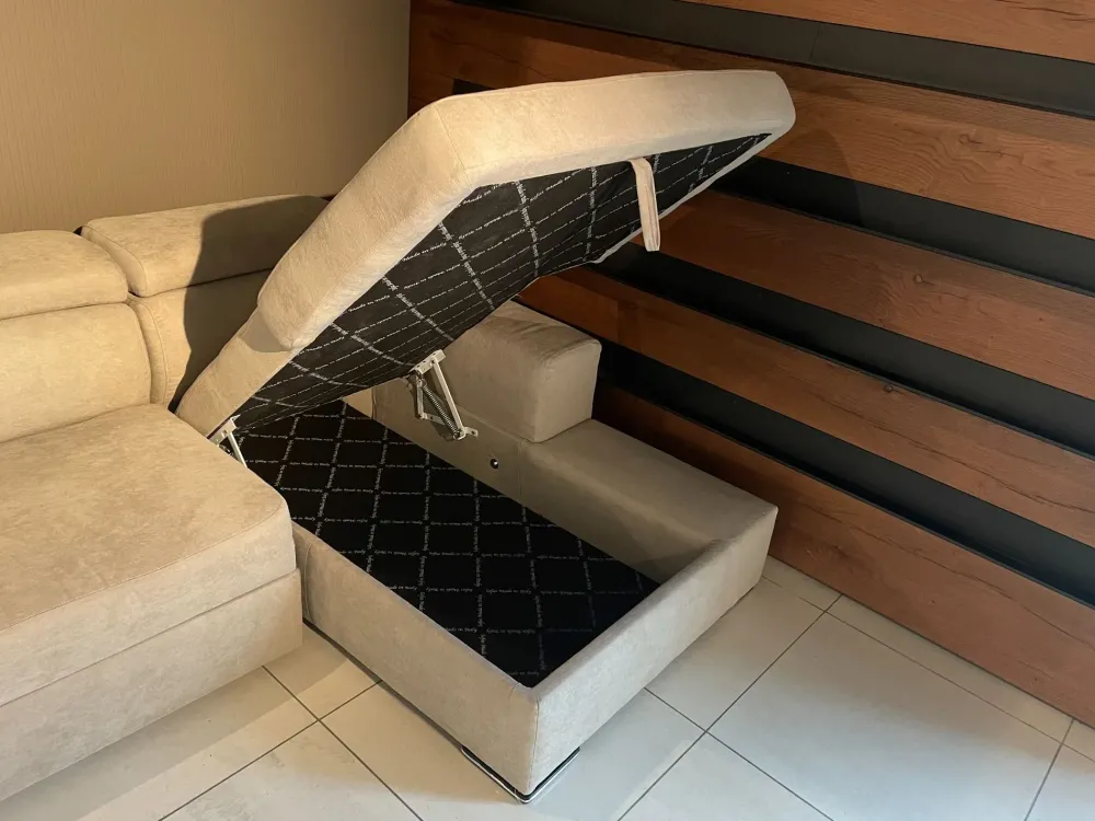 Hot Divano con penisola modello Twister di con forte sconto Divani