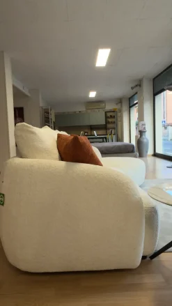 Divano Con penisola modello Togo di a prezzi convenienti^Le Comfort Discount