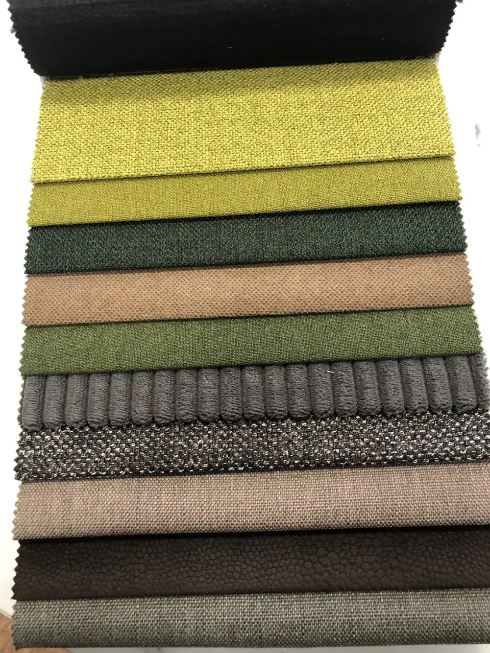 Divano con penisola Nede di a prezzo scontato^Crippa Salotti Discount