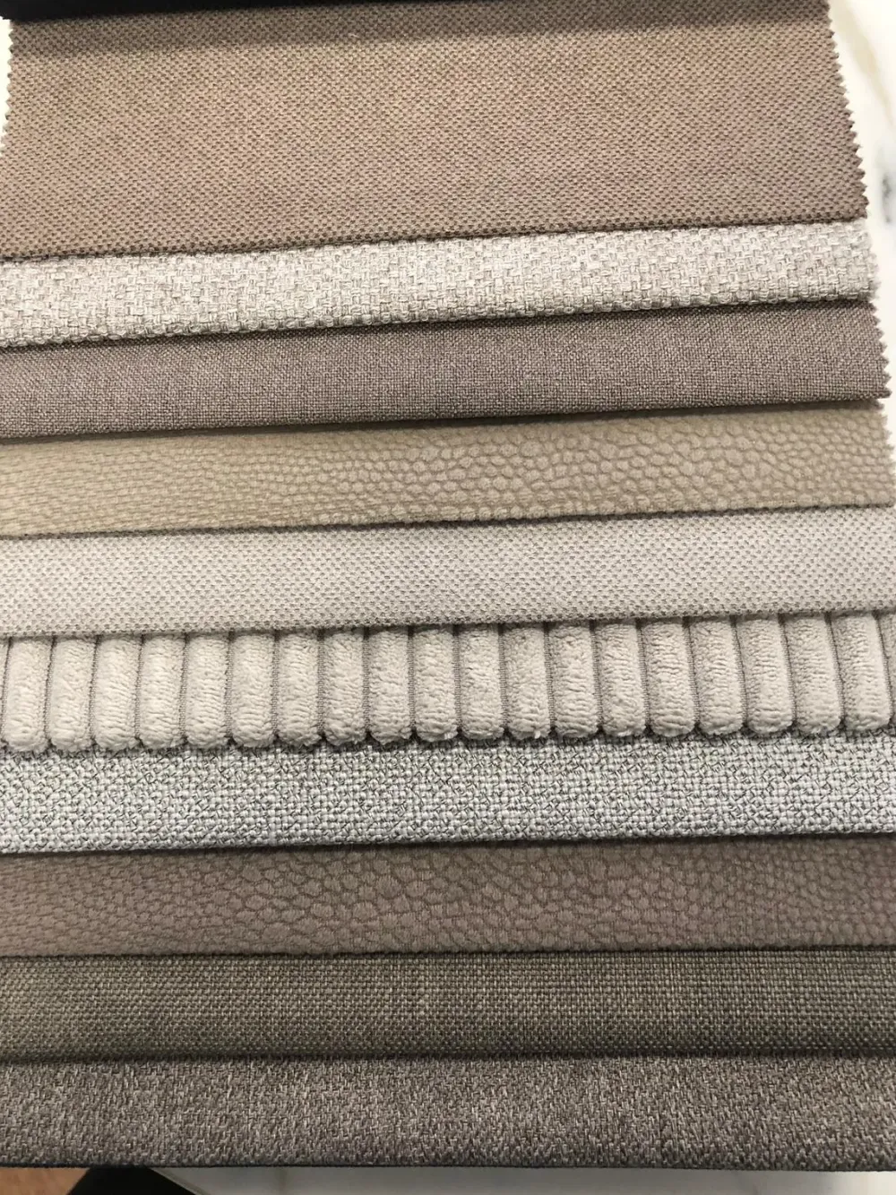 Divano con penisola Nede di a prezzo scontato^Crippa Salotti Discount